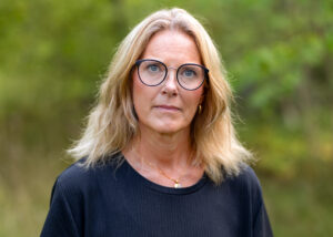 Projektledaren Veronica Appelgren med allvarligt ansiktsuttryck