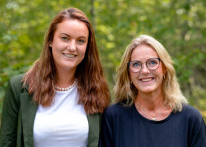 Projektledarna Victoria von Uckermann och Veronica Appelgren med glada ansiktsuttryck